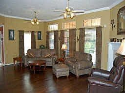 4th image of 1201 Coryell St