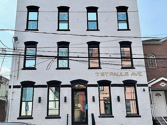 2nd image of 7 Saint Pauls Ave APT 2R