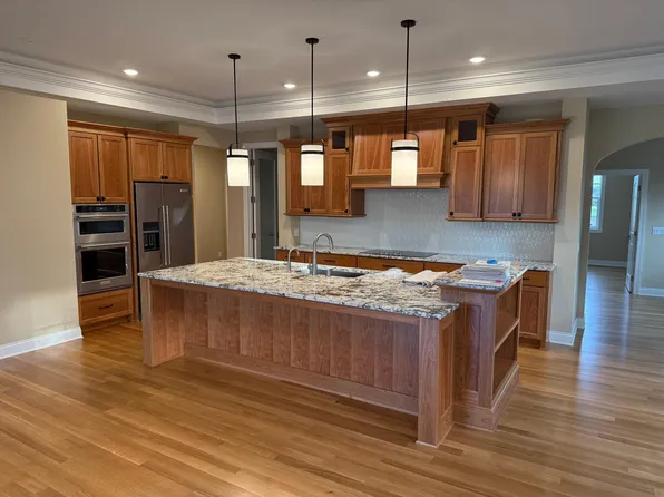 6005 Shoreview Pointe, Victoria, MN 55318