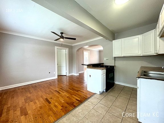 3rd image of 4511 Roanoke Pkwy #4513-3