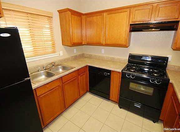 5th image of 3150 N Yarbrough Dr