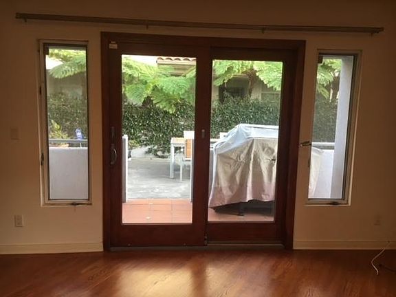 Living Room - glass doors leading out to patio