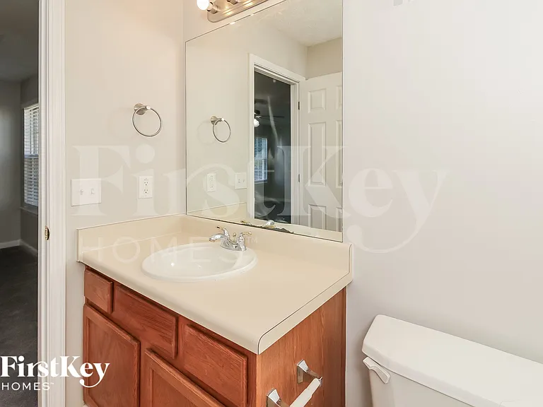 3080 Lakeside Cir — Photo 13