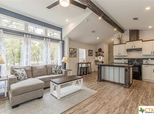 1270 Old Colony Rd, Seguin, TX 78155