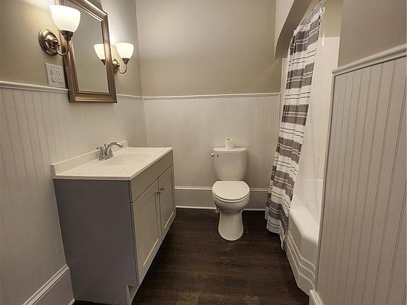 3rd image of 80 Ramies Ln APT 2