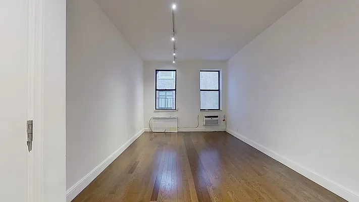 Rented by Compass | media 11