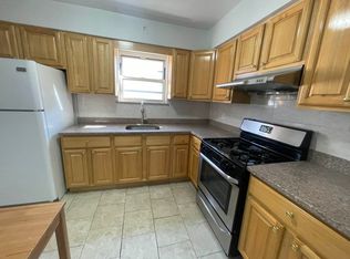 31-61 23rd St #3, Astoria, NY 11106