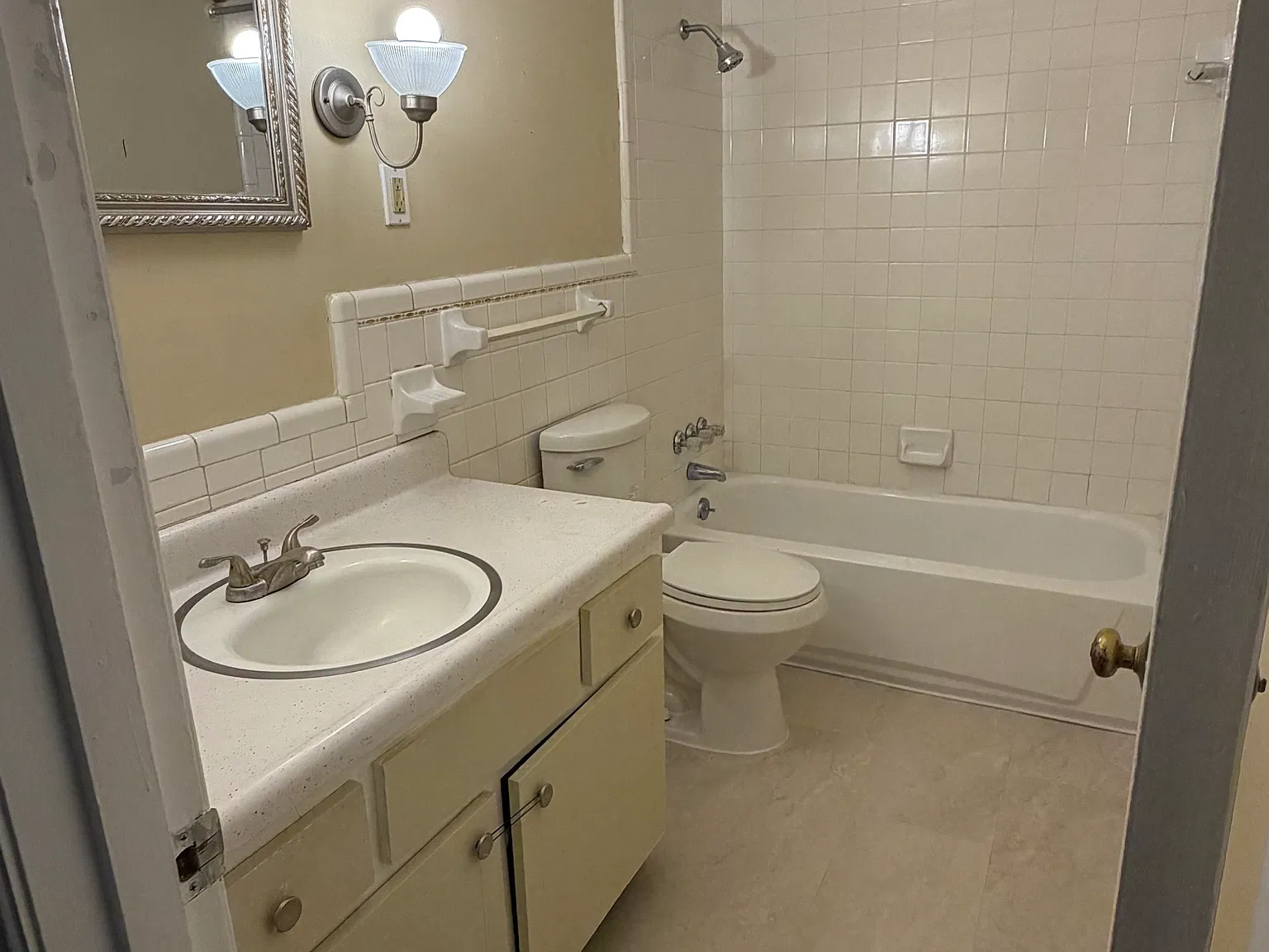 3 bed, 1691 sqft, $1,825 — Photo 1