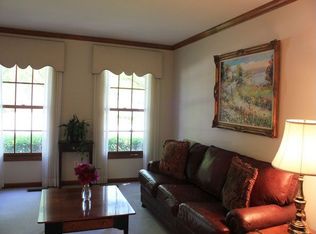 1125 Challenge Rd, Batavia, IL 60510