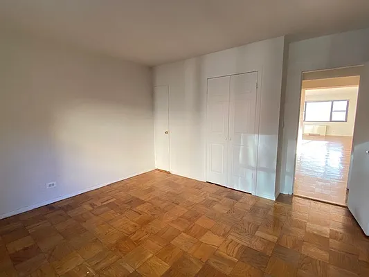 Rented by REAL New York | media 25