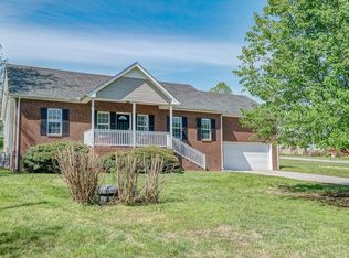 109 Montgomery Bell Dr, Burns, TN 37029