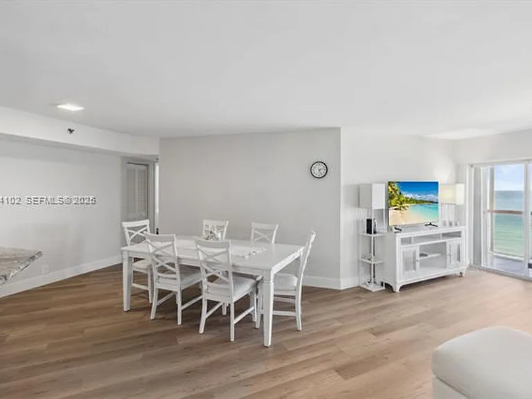 6767 Collins Ave #909 — Photo 3