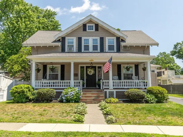 94 Circuit Rd, Winthrop, MA 02152