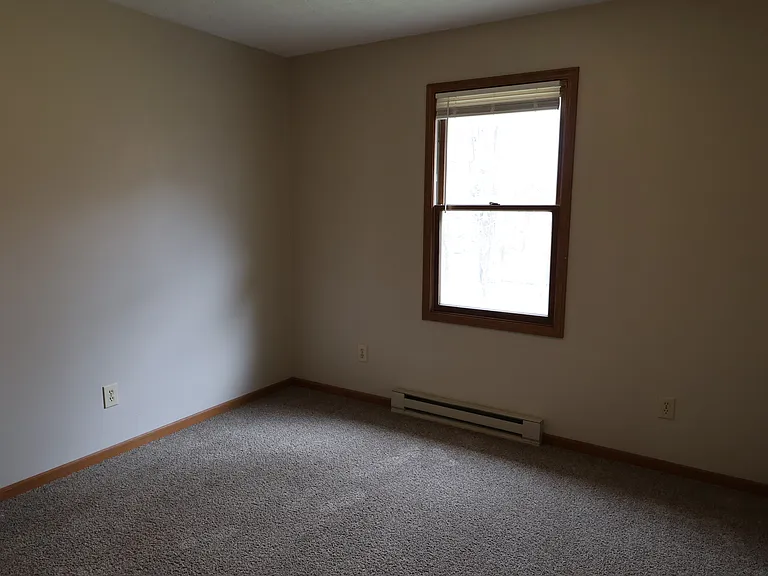 8 Westside Ct — Photo 20