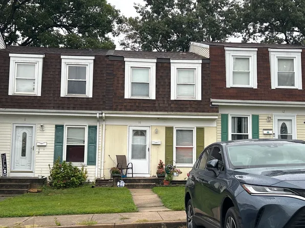 10 Pawleys Ct, Nottingham, MD 21236