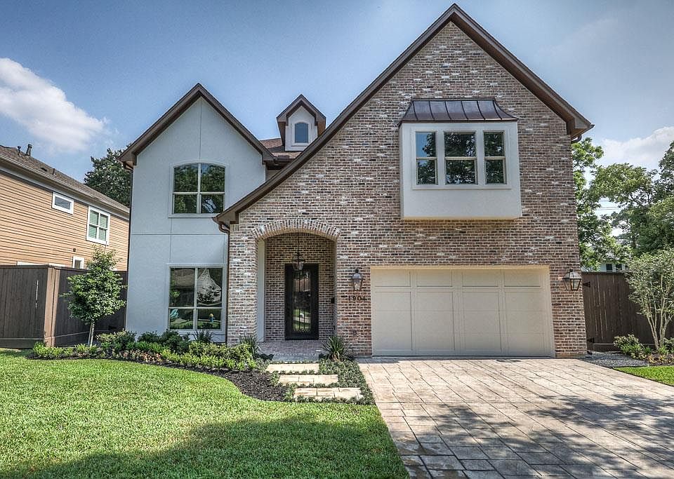 1st image of 1901 Woodcrest Dr