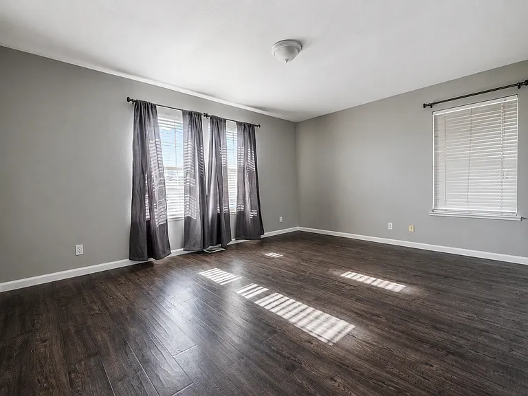 621 Pecan Dr — Photo 14