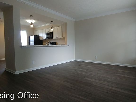 5th image of 503 Lincoln Ave