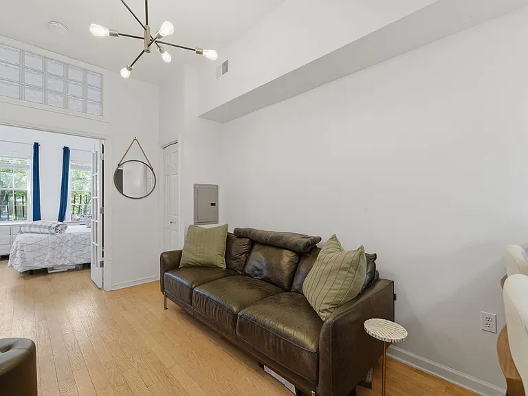 258 Pine St #1L — Photo 8