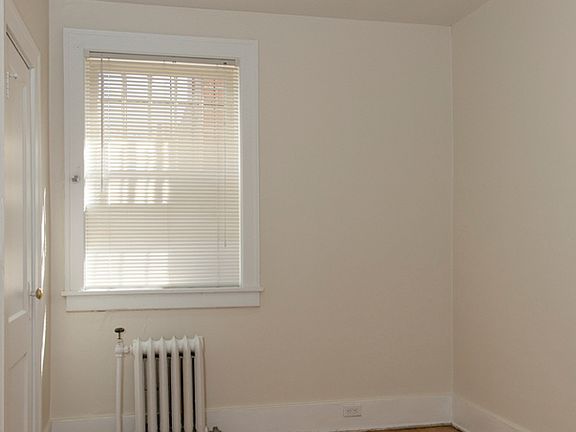 4th image of 1030 N Pearl St APT 06