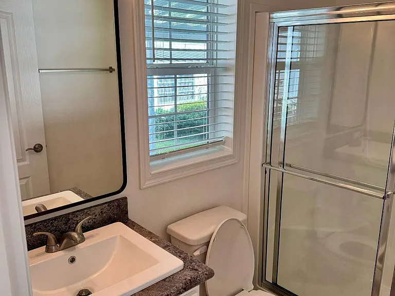 887 E Colonial Cir — Photo 16