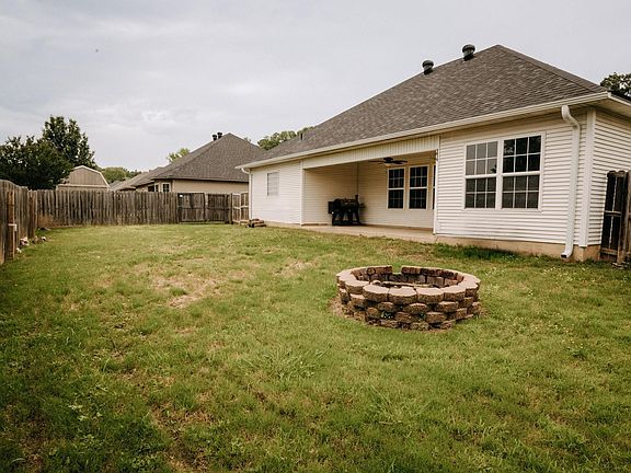 5th image of 3407 Longmeadow Dr