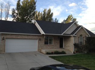 384 E Sweetwater Dr, Springville, UT 84663