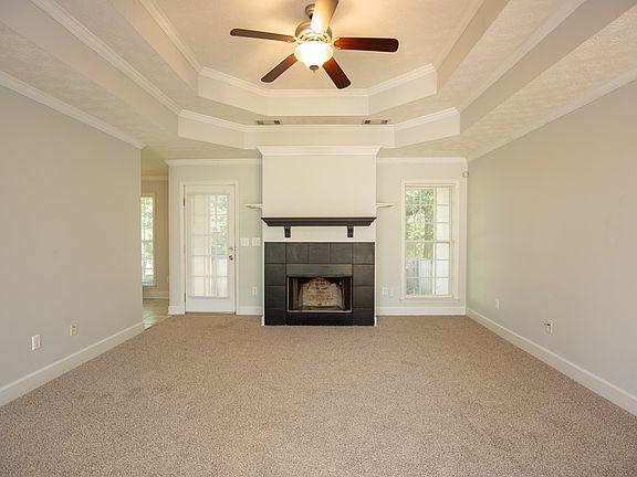 2nd image of 2 Redwood Dr