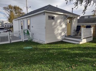 26-28 Cottage Ave, Portsmouth, RI 02871