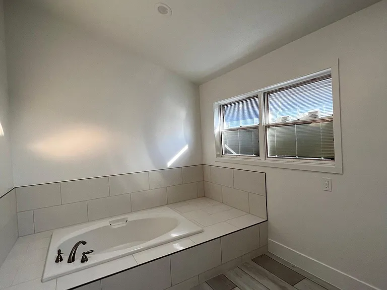 221 S Garfield St #103 — Photo 10