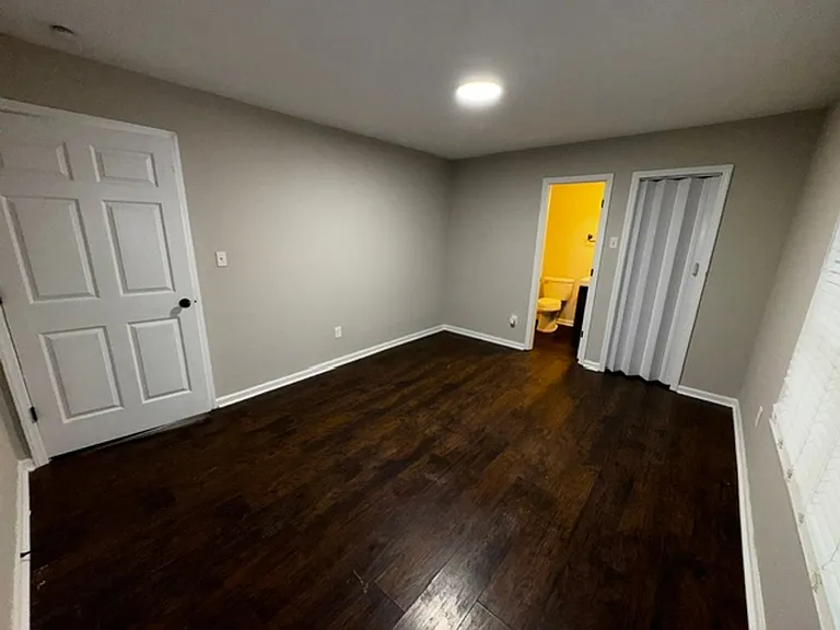 216 W Lee Ave — Photo 5