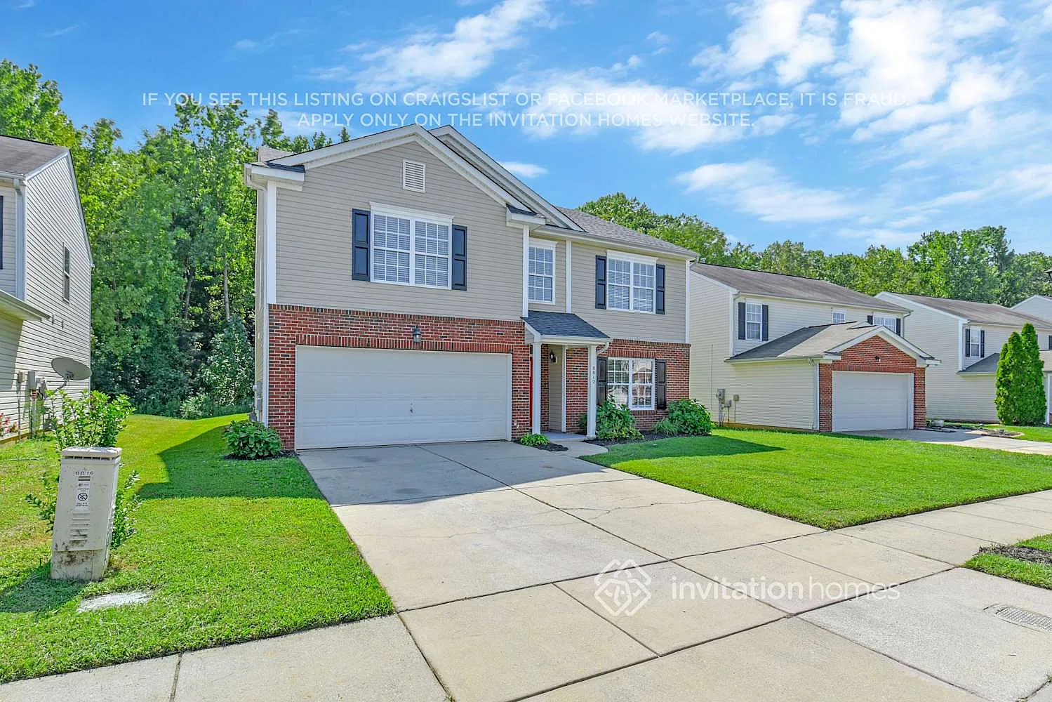 8812 Chalkstone Rd Charlotte, NC 28216 — Photo 2