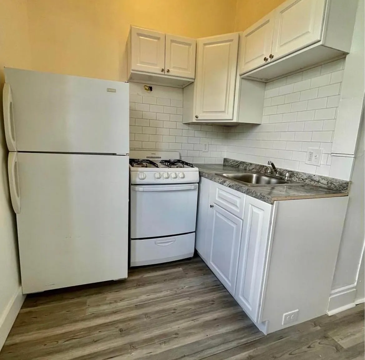 711 N Duke St — Photo 4