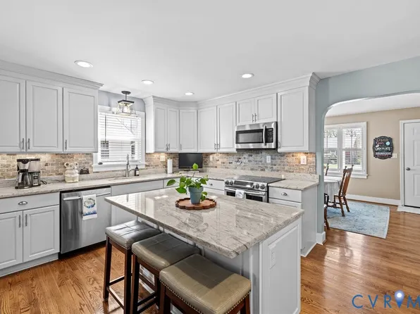 408 John St, Ashland, VA 23005