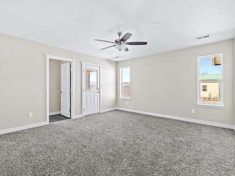 449 Fox Meadows St — Photo 8