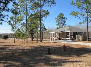 98 Ladner Dr, Lumberton, MS 39455