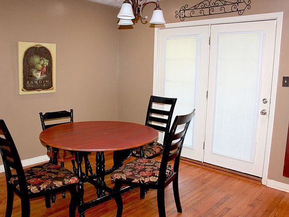 5th image of 503 Gilchrist Ave