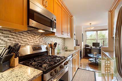 4th image of 555 Kappock St APT 7J