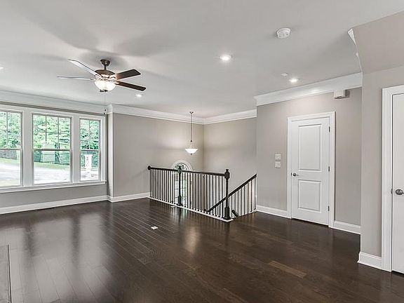 4th image of 10004 Jack Dr #11