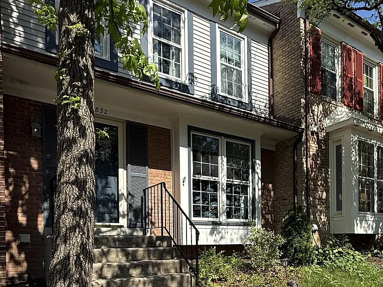 5832 Apsley House Ct — Photo 24