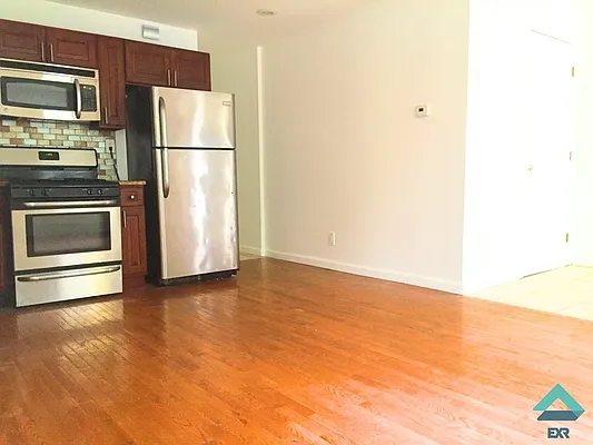 Rented by EXR | media 6