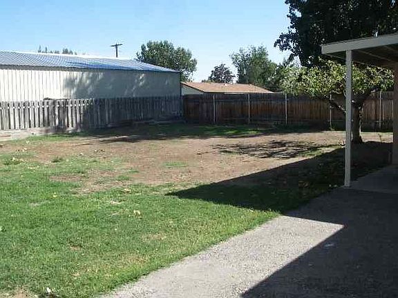 3rd image of 642 S 38th Ave