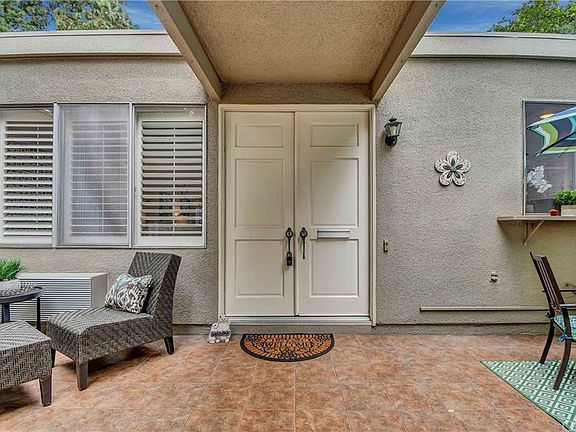 4th image of 109 Via Estrada Unit C