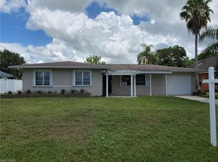 1921 Viscaya Pkwy, Cape Coral, FL 33990