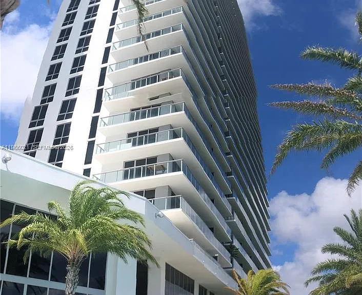 16385 Biscayne Blvd #507 — Photo 1