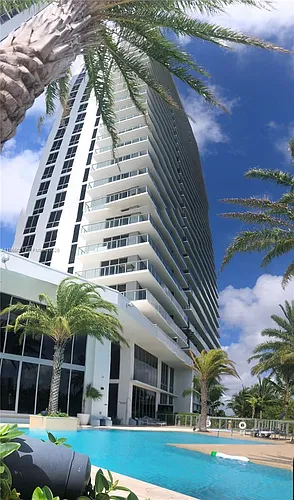 16385 Biscayne Blvd #507 Photo 1
