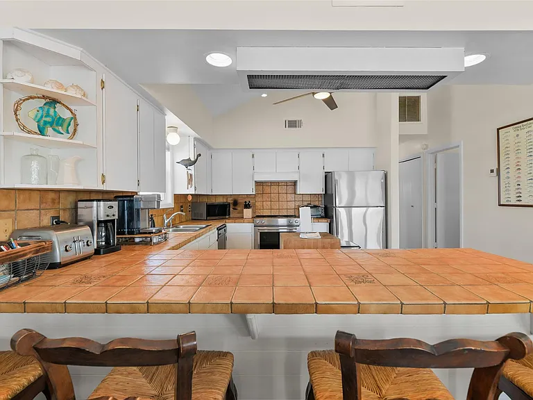 22101 Guadalupe Dr — Photo 10