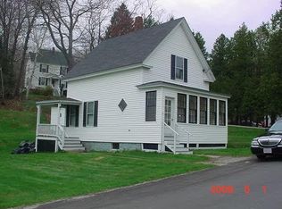 23 Prospect St, Topsham, ME 04086