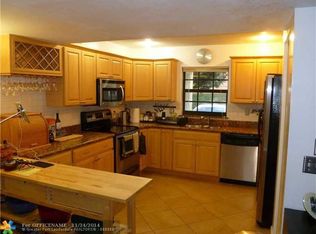 11559 NW 2nd St, Plantation, FL 33325