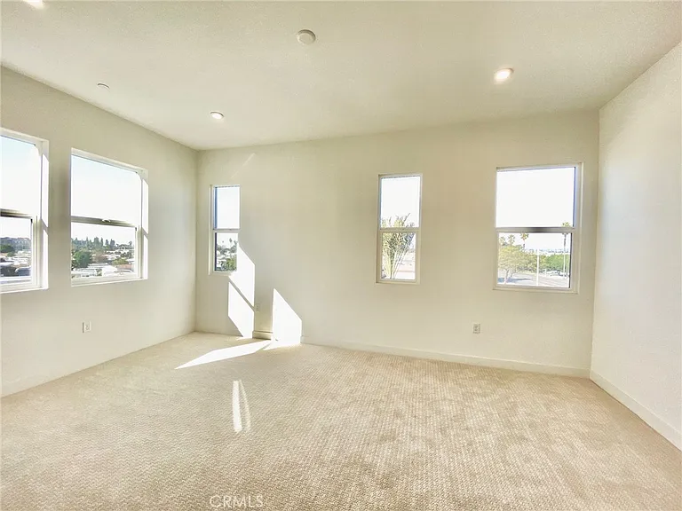 1110 Urbana St — Photo 26